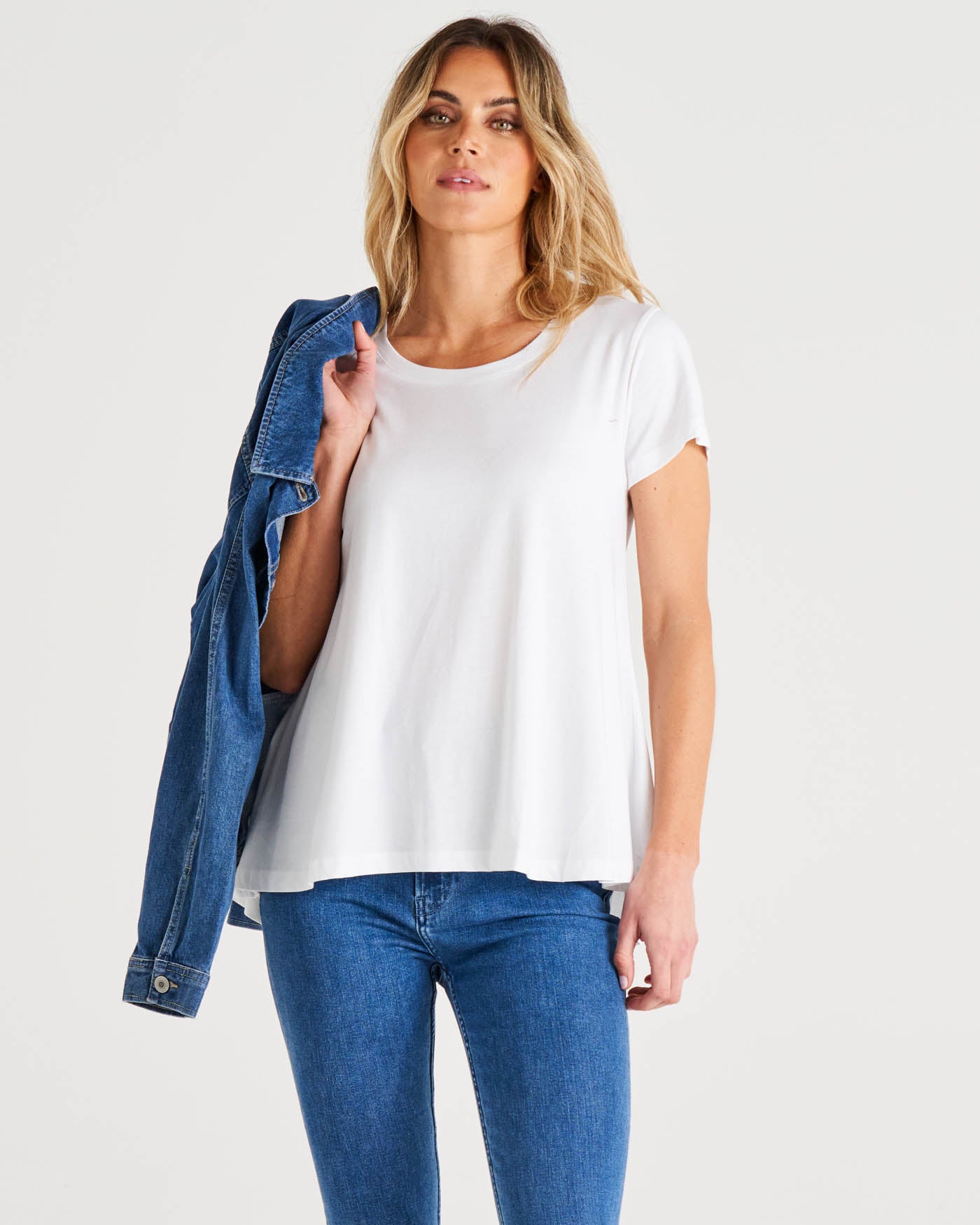 Tegan Relaxed Fit Swing Basic Cotton Tee - White