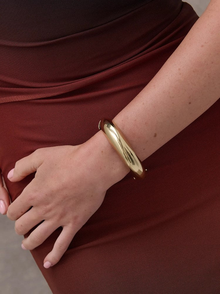 Sculpted Metal Cuff Bangle - Gold