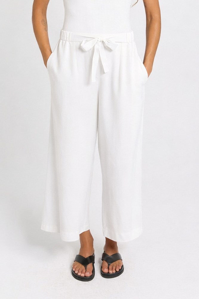 Bella Crop Pants - White | Betty Basics