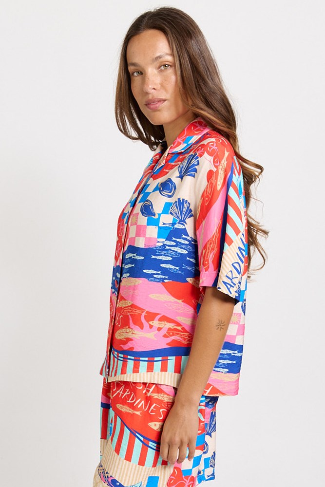 Sable Shirt - Mediterranean Print | Betty Basics