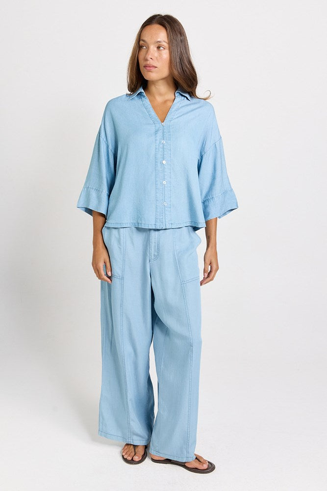 Emmy Shirt - Mid Wash | Betty Basics