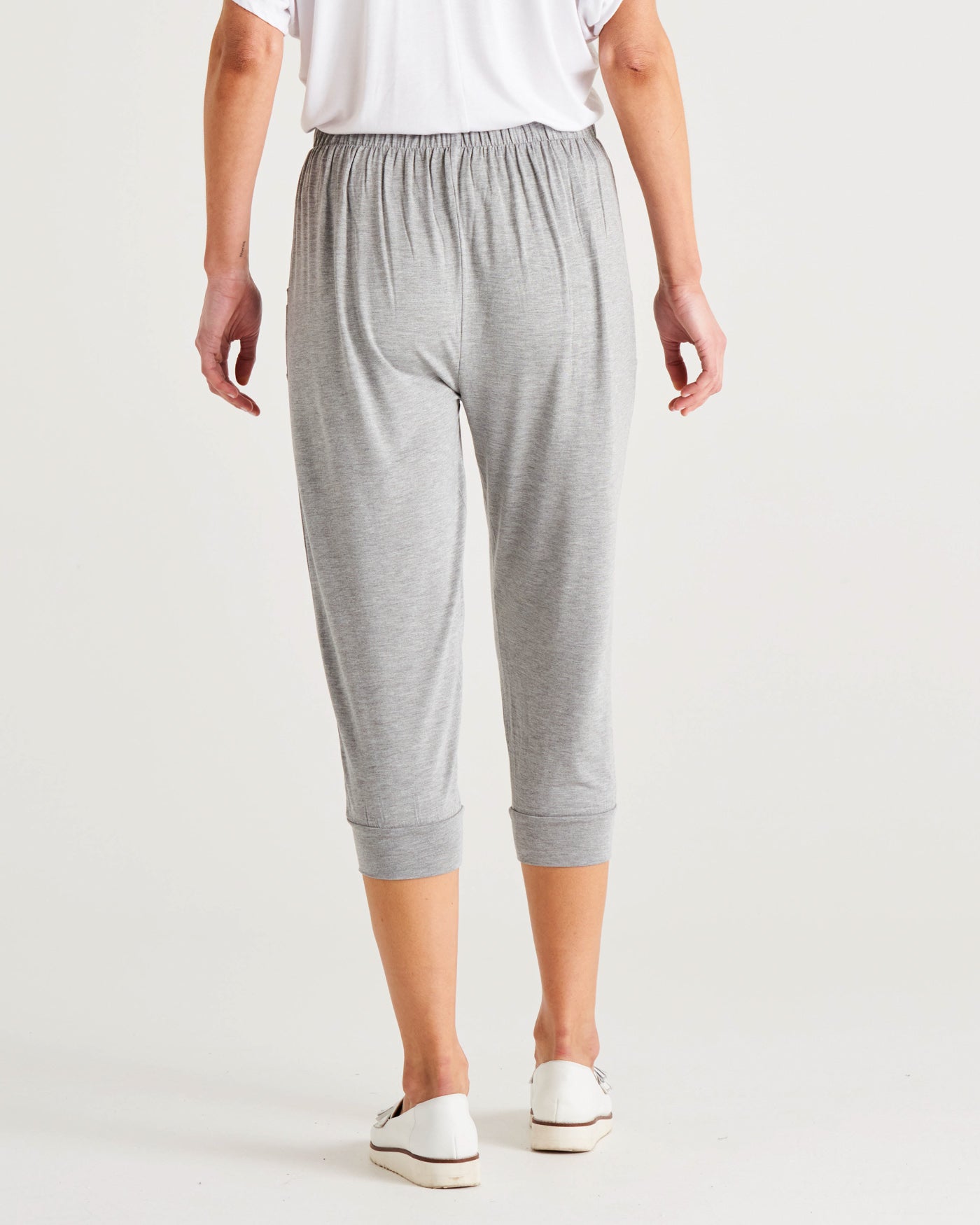 Grey capri hotsell pants