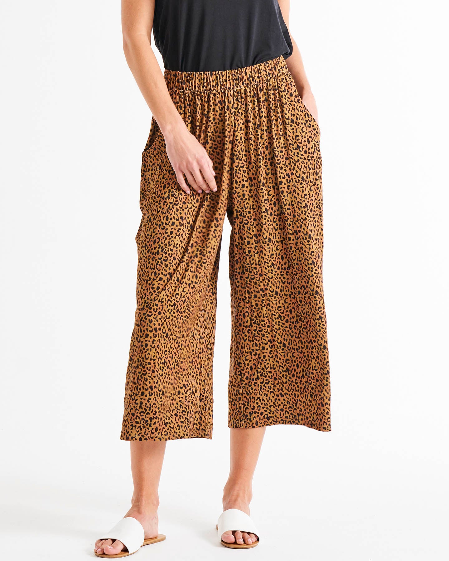 Bianca Stretchy High Rise Relaxed Pant - Wild Leopard Print