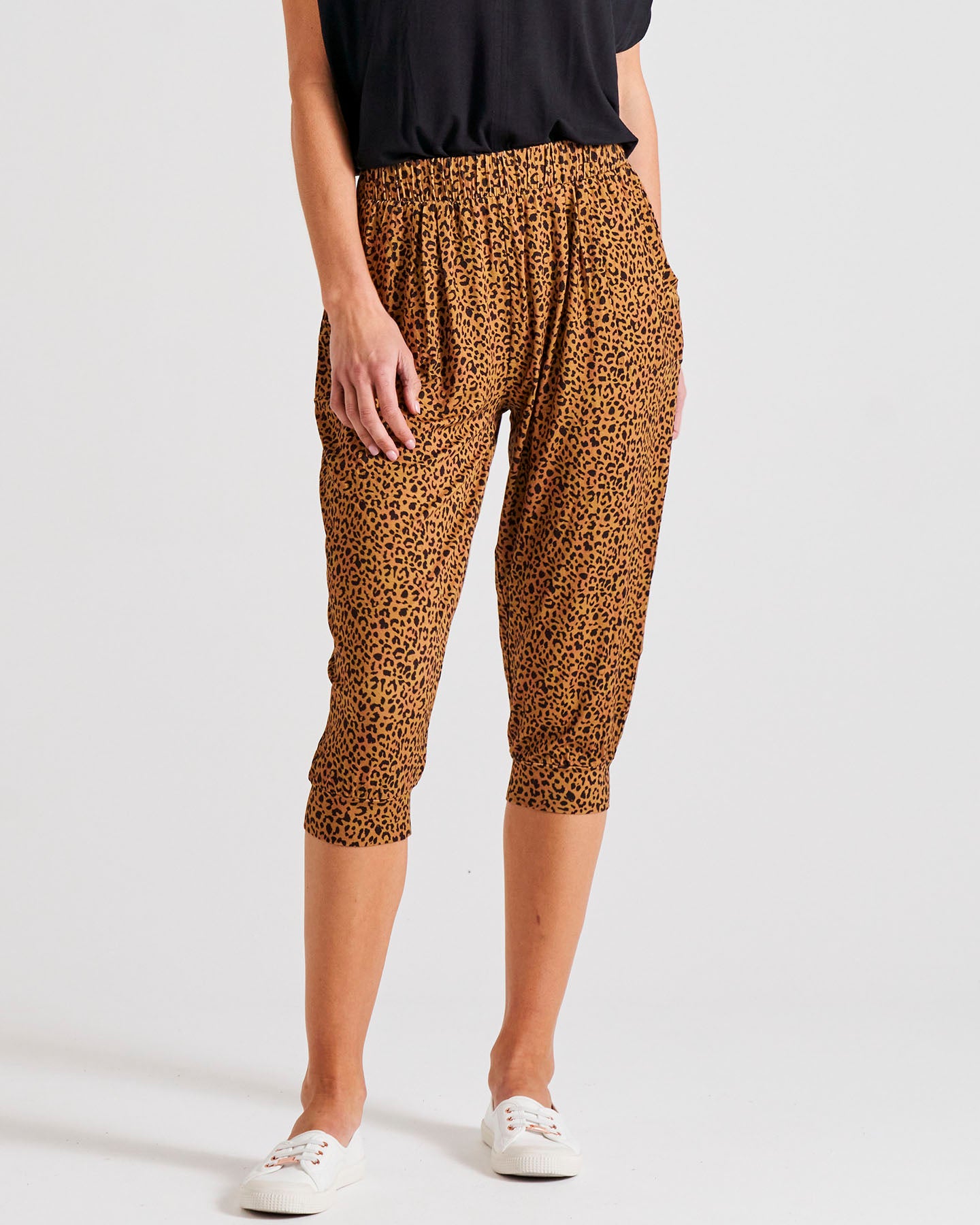 Tokyo Stretchy Mid-Rise Cropped 3/4 Jogger Pant - Wild Leopard Print