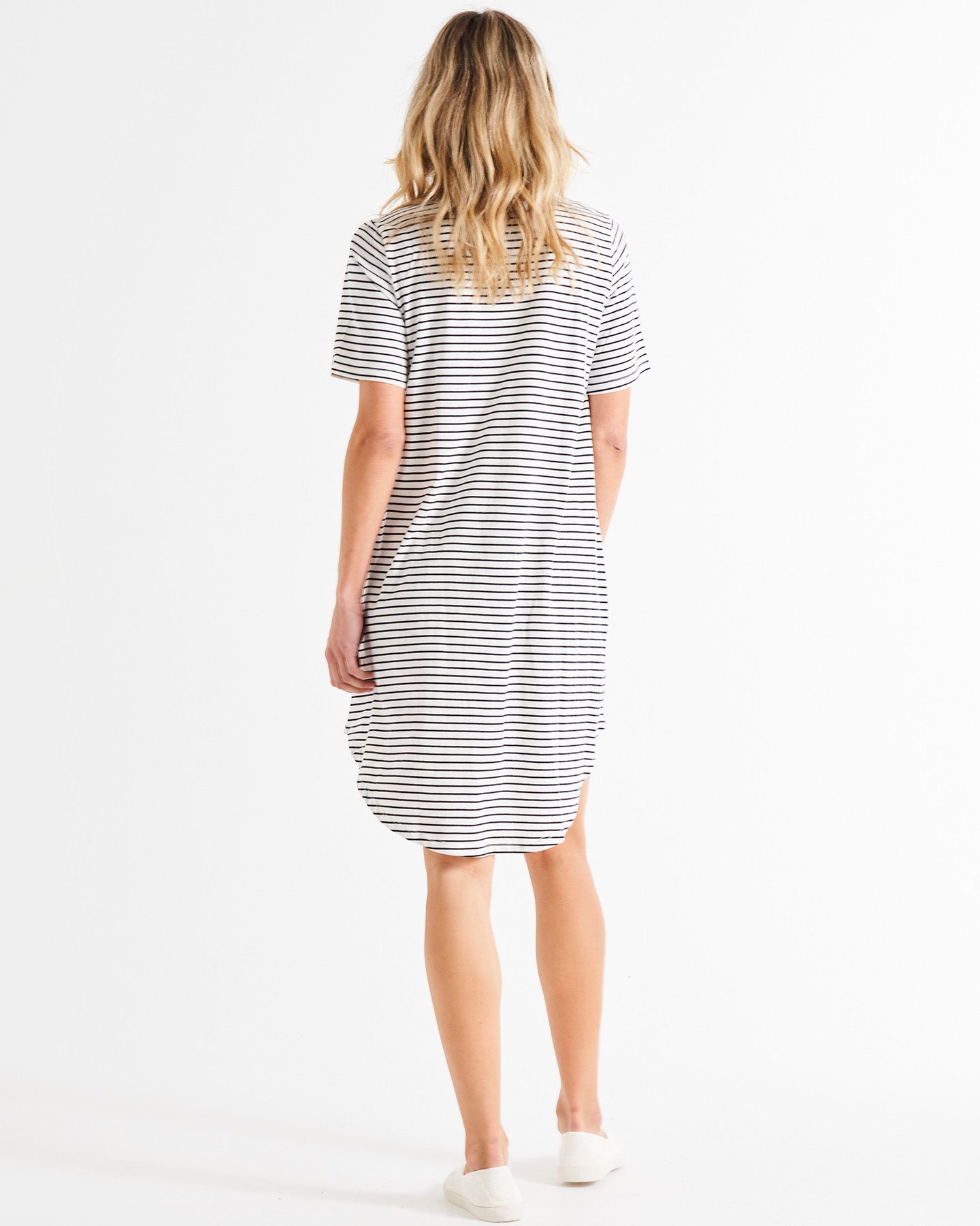Nyree Relaxed Scoop Neck Above Knee Basic Cotton Dress - Jet Black Stripe