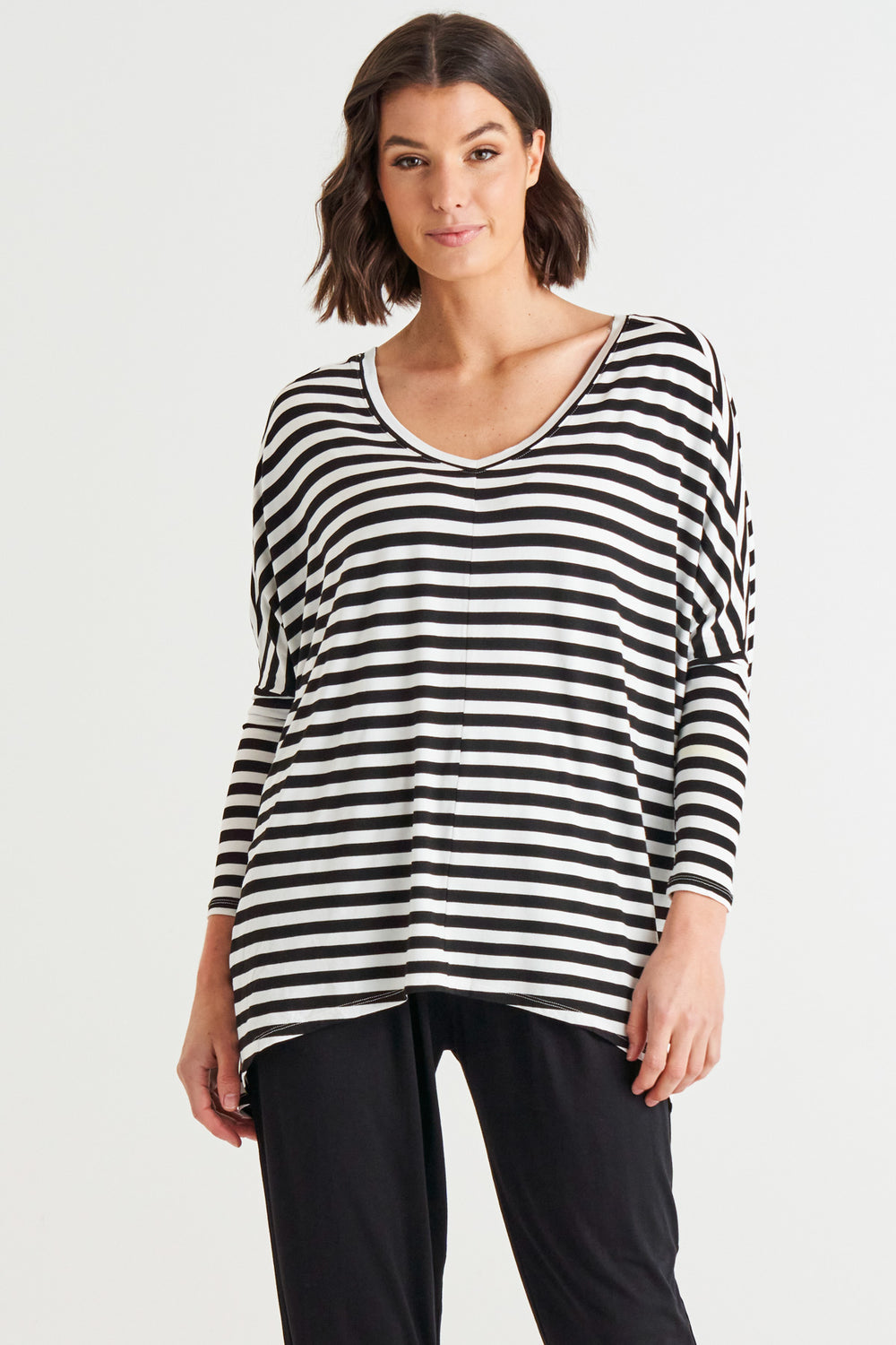 Betty Basics Ayla White V-Neck T-Shirt